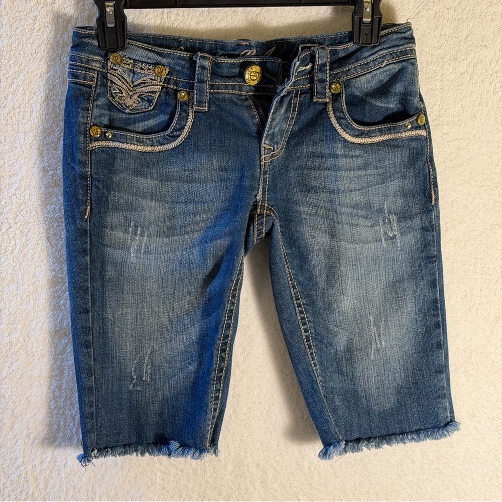 Grace in LA Denim Bermuda Shorts Size 25 Embroidered Stretch Mid Rise Shorts